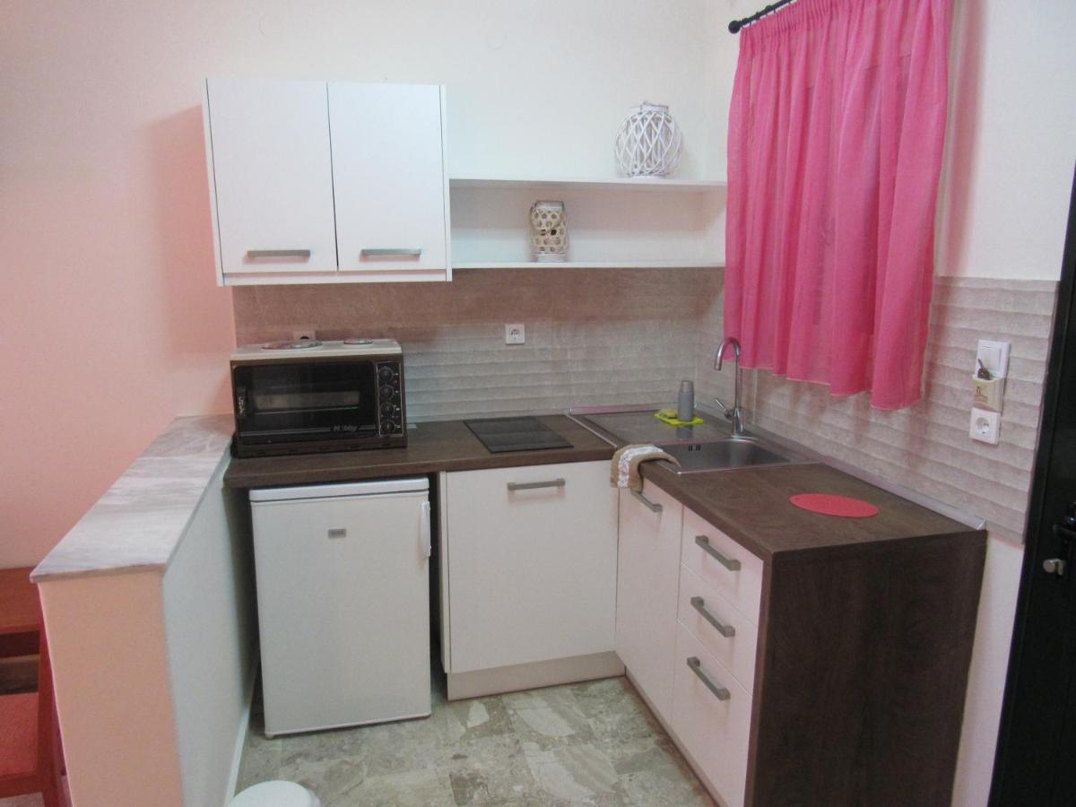 Biscoutsis Apartments & Studios Kavos Exterior photo