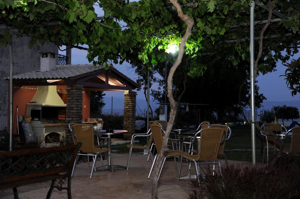 Biscoutsis Apartments & Studios Kavos Exterior photo